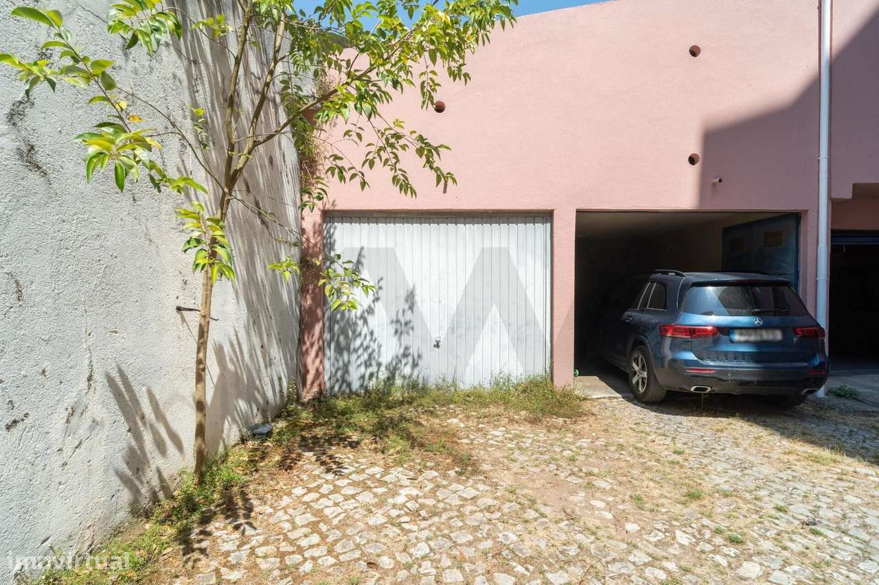 2 Apartamentos T8 + Piso Independente | 3 Garagens | Coimbra-33