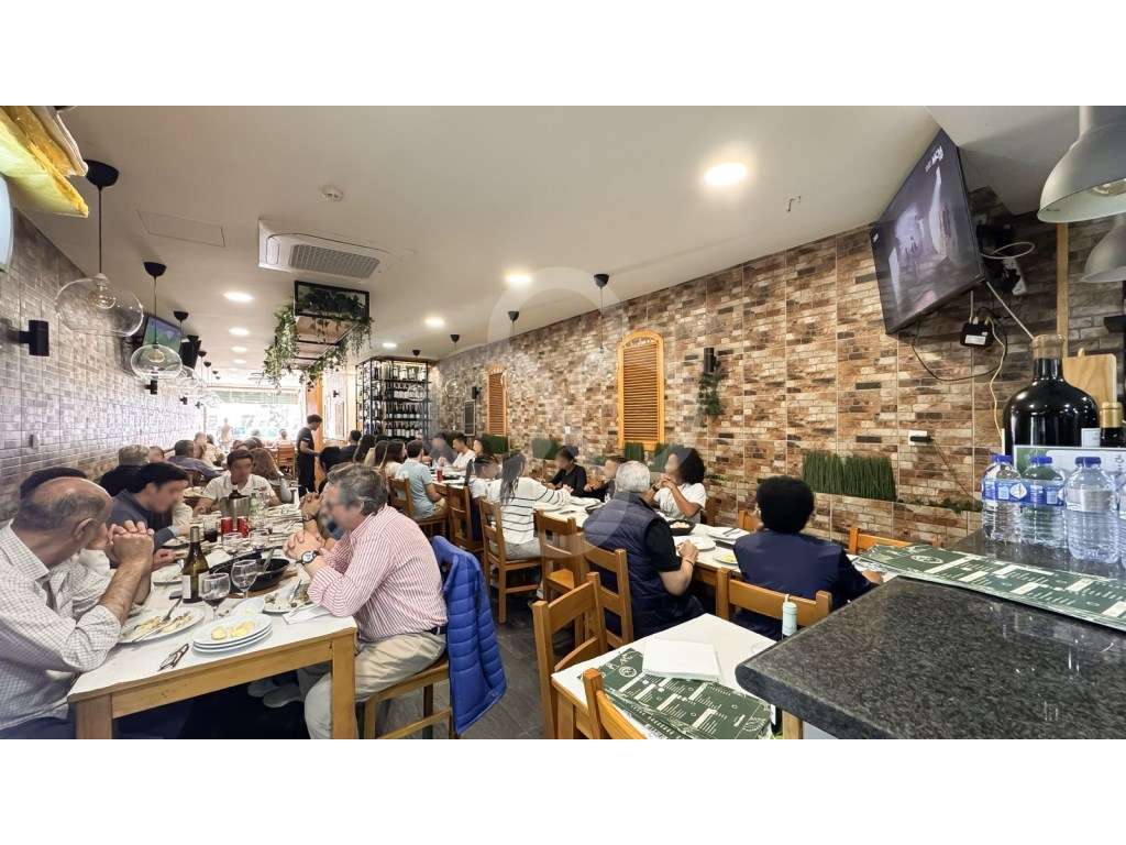 Restaurante a funcionar totalmente equipado na rua Gomes Freire Lisboa-10