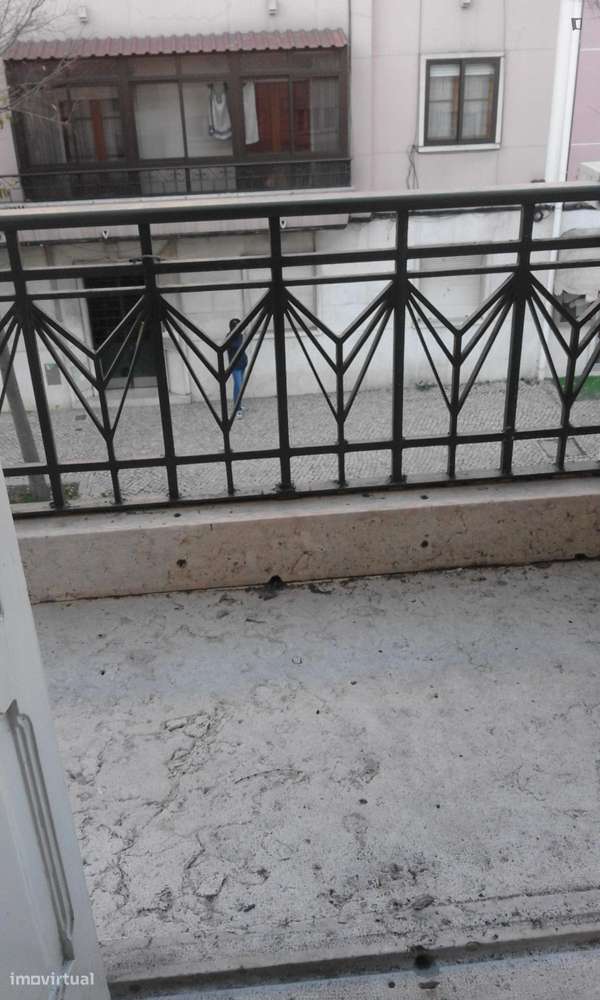 Quarto - localizado em Benfica Lisbon - Grande imagem: 5/6