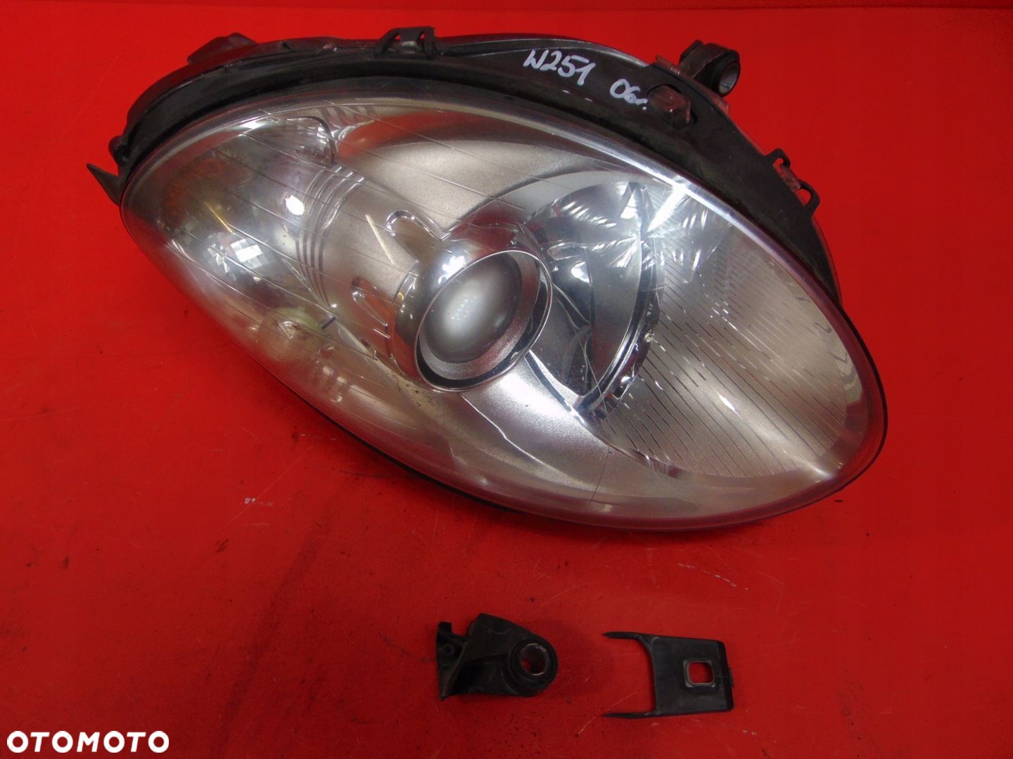 MERCEDES R-KLASA 251 W251 05- LAMPA REFLEKTOR PRAWA PRZÓD PRZEDNIA EU - 1