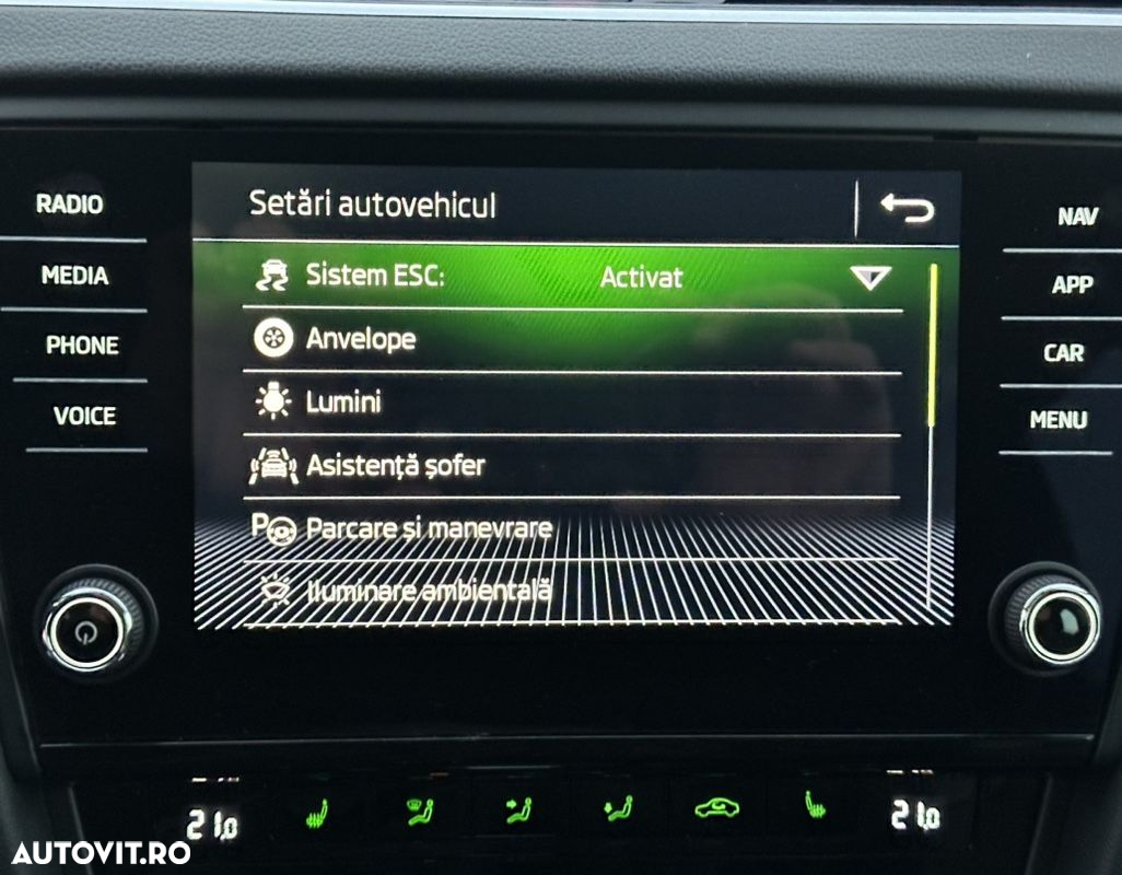 Skoda Octavia Combi Diesel 1.6 TDI DSG Style - 20