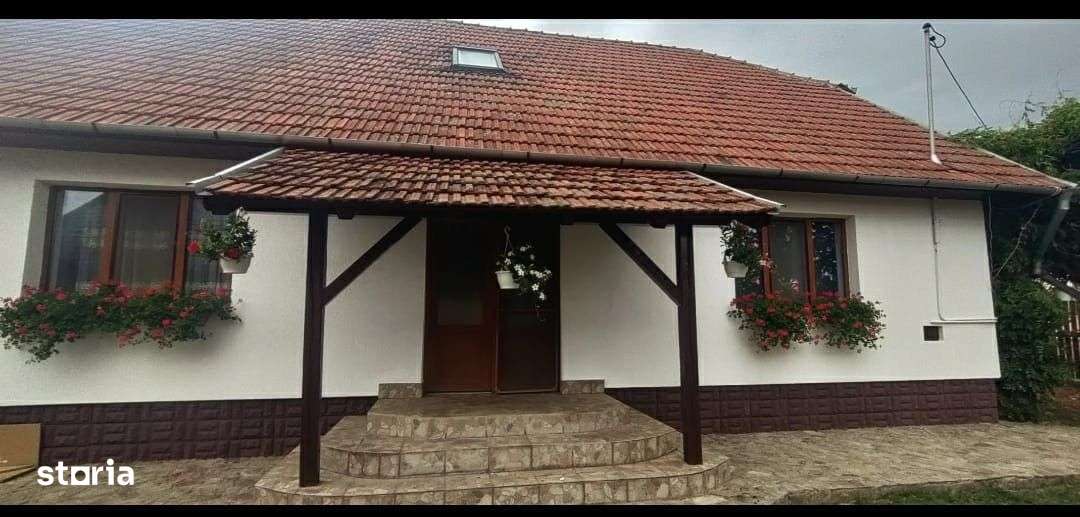 Casa de vanzare 5 camere P+M, Salard-1