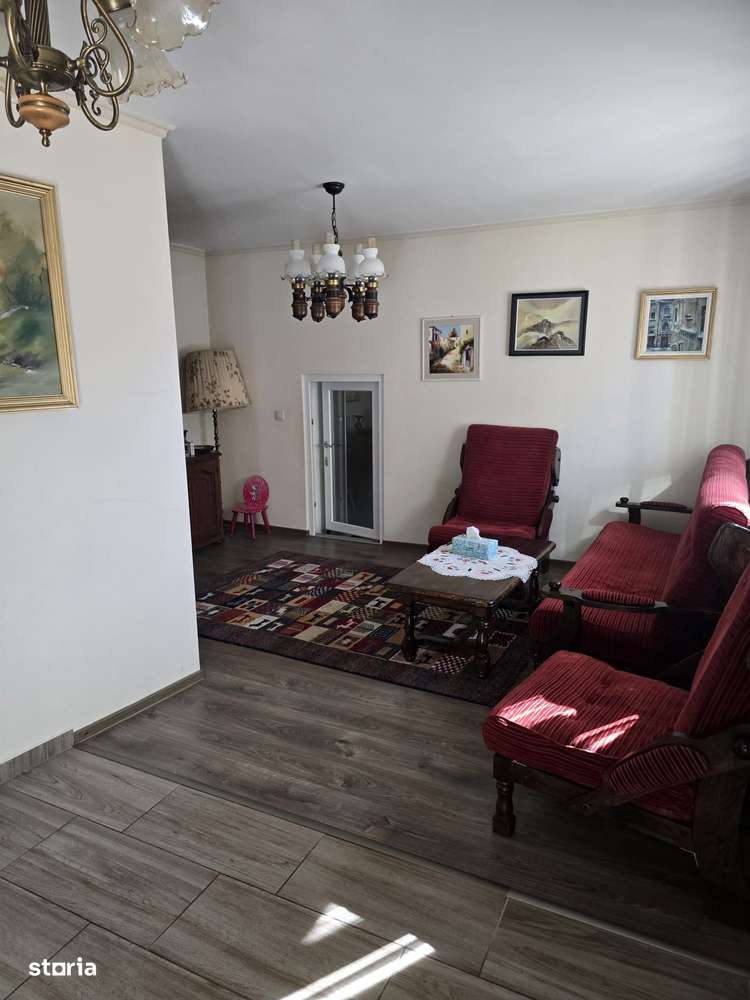 Casă zona 14 Mai-5