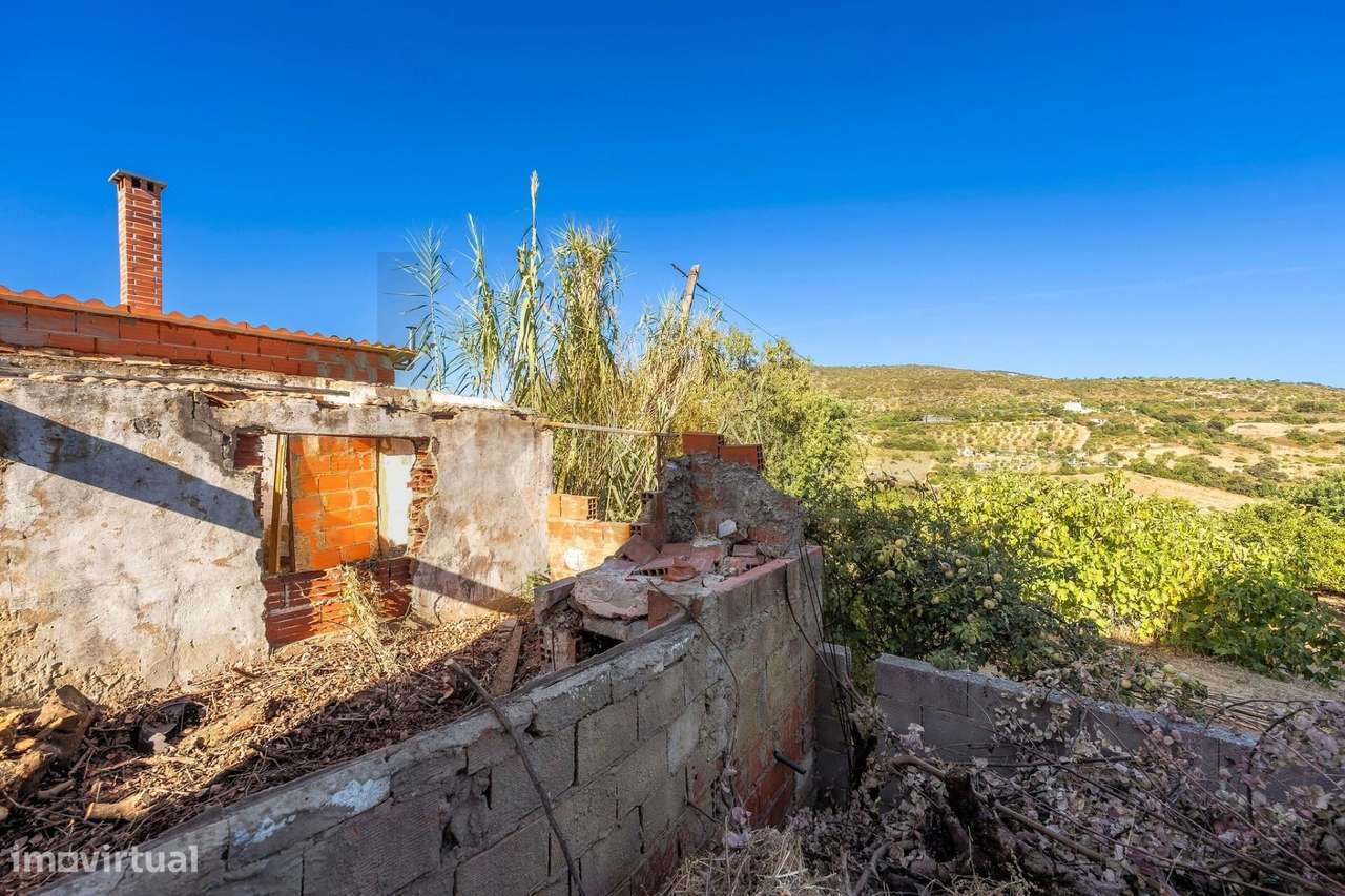 Ruína com Logradouro | Estoi, Faro-41