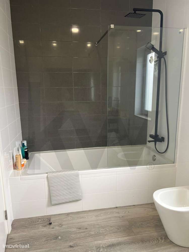 Venda moradiia T3 com terreno de 11.520m2, Isolada com piscina em A-22