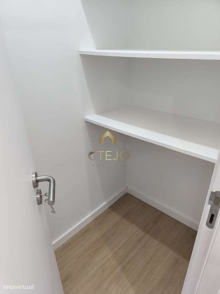 Apartamento T3 totalmente remodelado-28