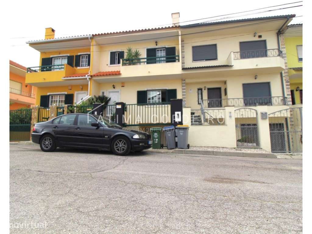 Excelente Moradia T3+1 com garagem em zona privilegiada - Grande imagem: 4/35