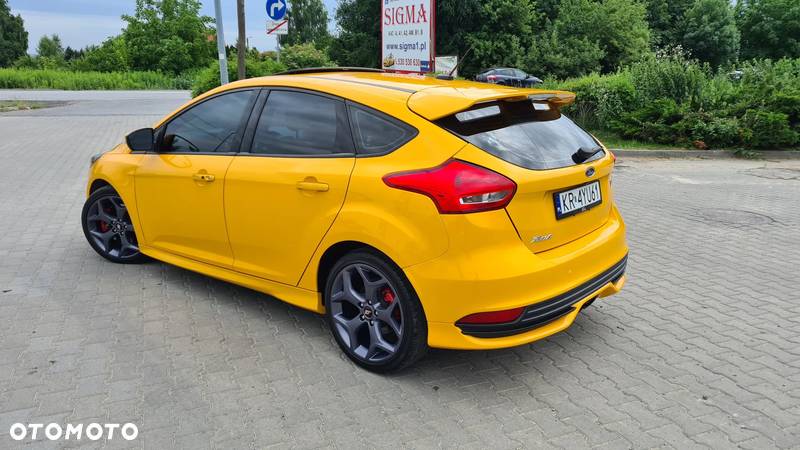 Ford Focus 2.0 EcoBoost ST - 6