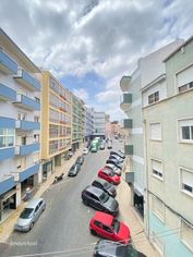 Apartamento T3 na Penha de França, Rua Neves Ferreira