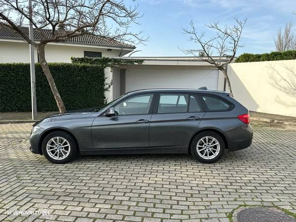 BMW 320 d Touring Advantage Auto - 40