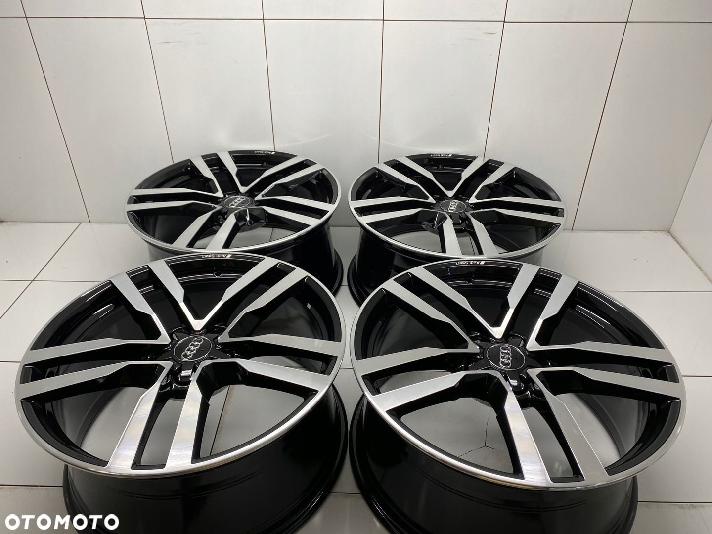 FELGI 19 AUDI 8S0 TT RS 9 ET52 AUDI SPORT OEM - 1