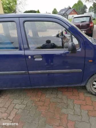 Opel Agila 1.0 - 3