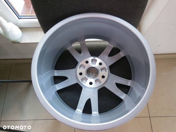 ALUFELGI AUDI 5X112 17" ET33 8U0071497 - 2