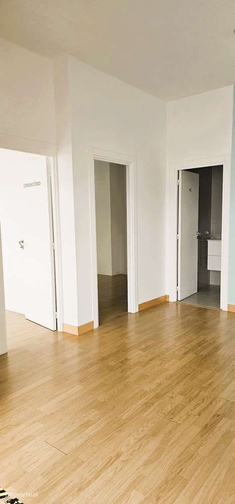 Espaço comercial como novo junto ao Hospital, Tribunal e Metro - Grande imagem: 5/13