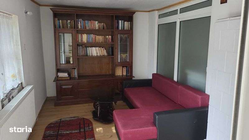 De vanzare / De inchiriat casa P + 1, zona Centrala, Campulung Muscel - Imagine principală: 4/8