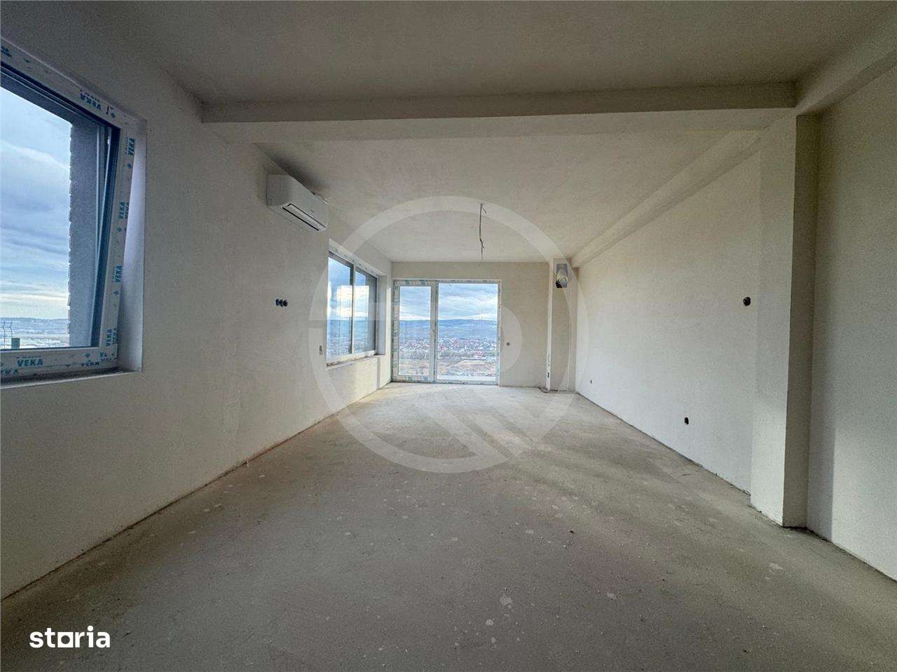 Casa Tip Duplex ,S+P+ET.+Terasa Amenajata ,situata in cartierul Vorone - Imagine principală: 4/20