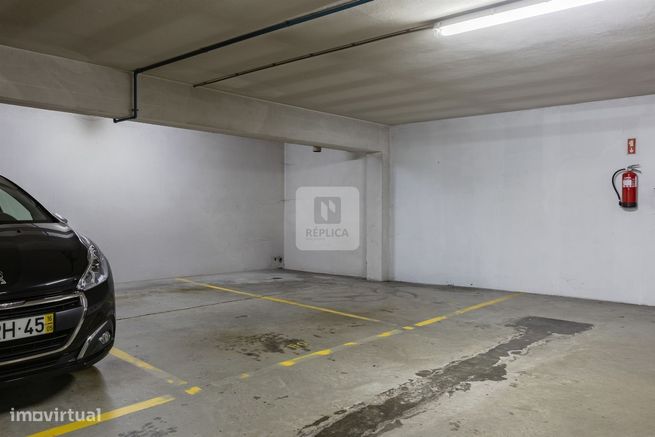 Apartamento T4 com Varanda de 31m2 e vista mar em Matosinhos-40