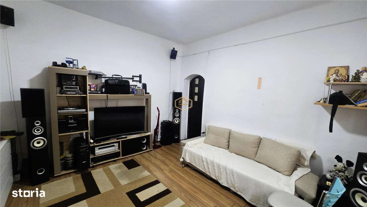 VIDEO | Casa cu 4 camere, terasa si dublu acces | Soarelui, langa Unio-5