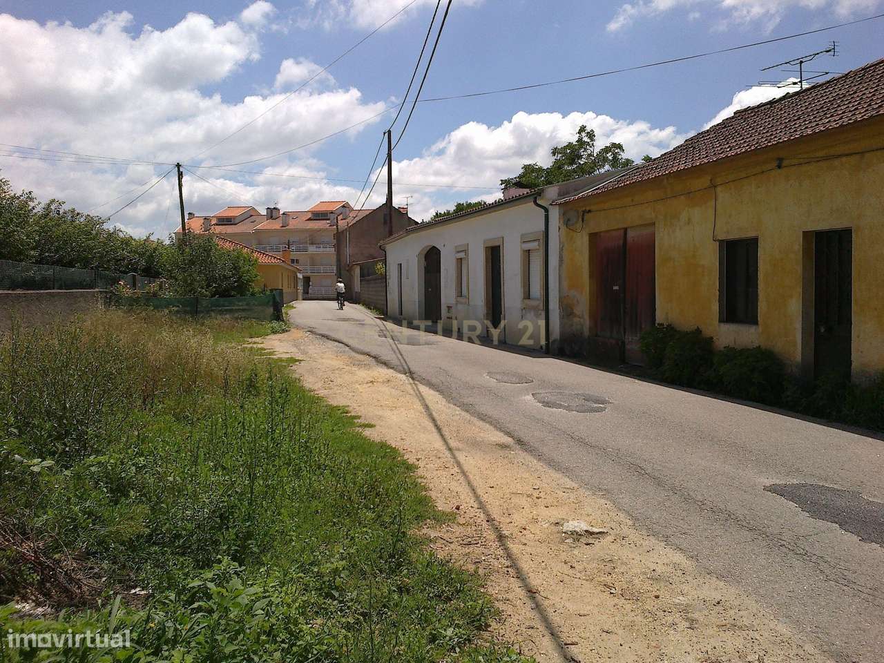 Moradia antiga + terreno envolvente - Centro da vila de Sangalhos - An-6