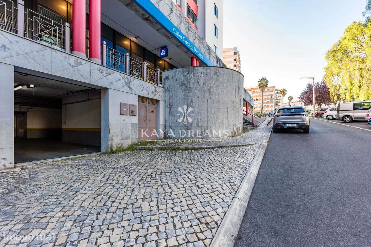 Apartamento T3 Remodelado à Venda em Bons Dias - Ramada, Odivelas-17