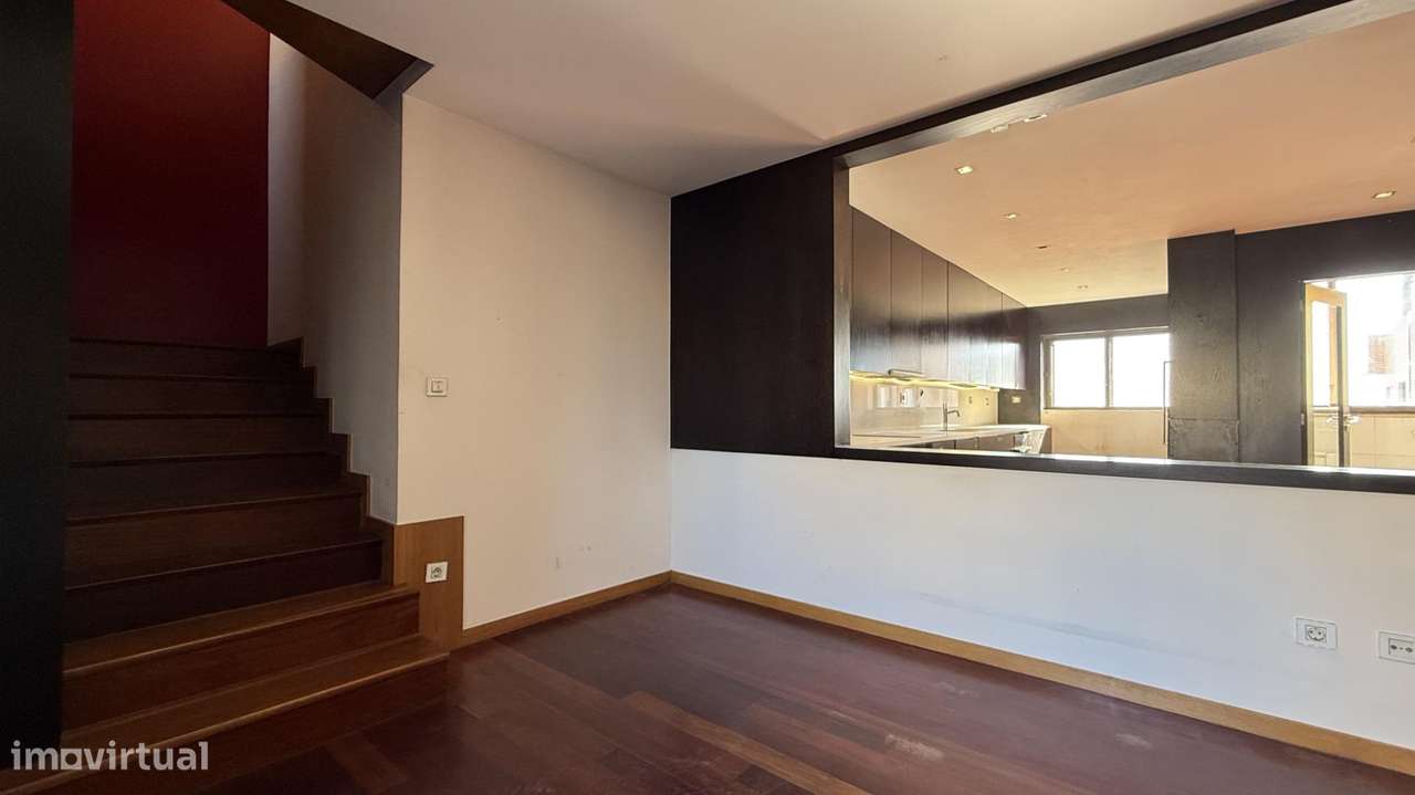 Apartamento T3 Duplex (Terraço e Vista Mar)-13