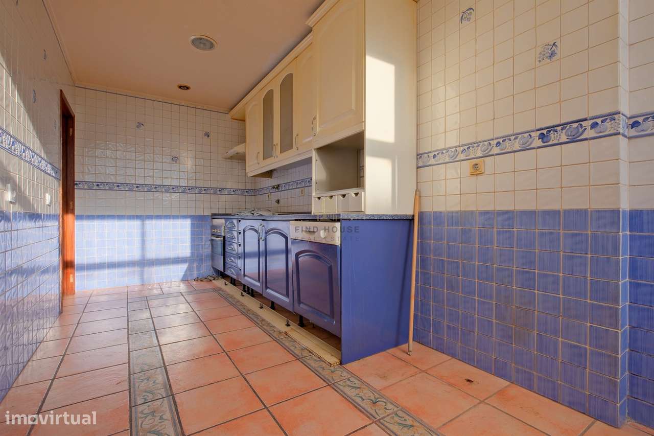 Vende-se Apartamento T3 no centro do Barreiro-20