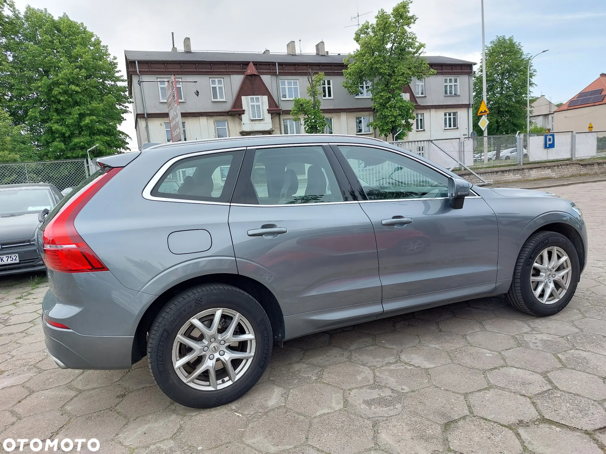 Volvo XC 60 T4 Momentum Pro - 10