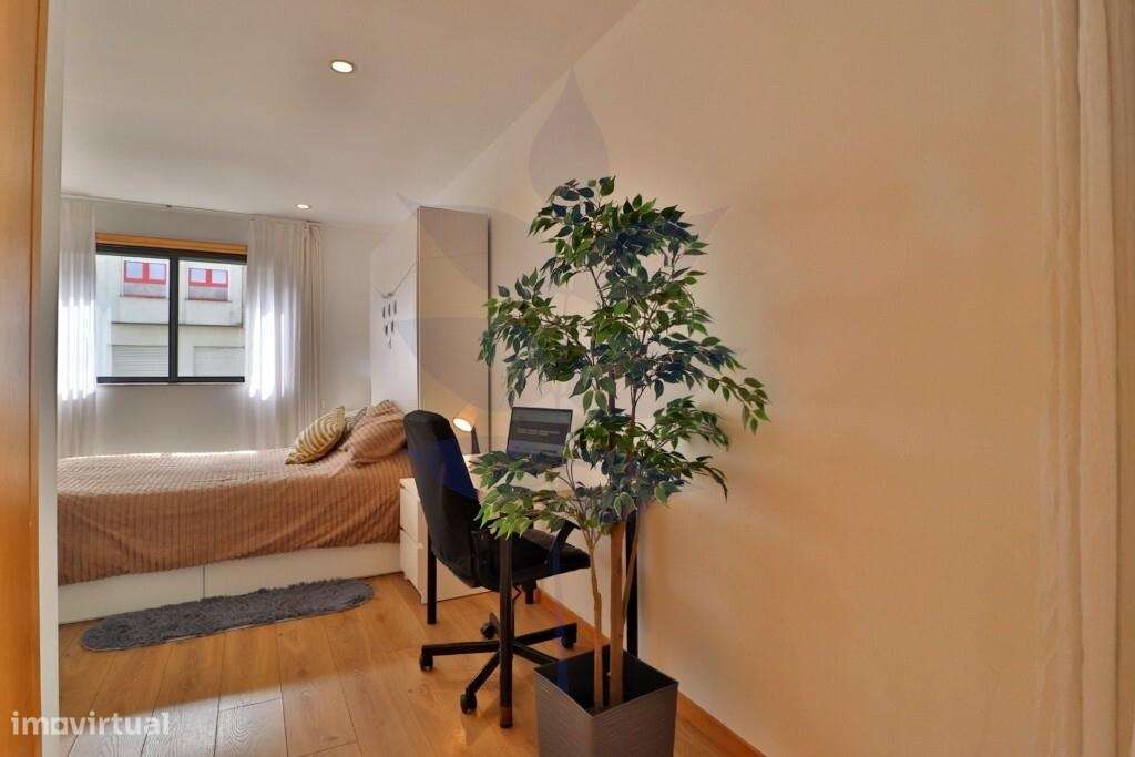 Apartamento T0 com terraço – mobilado e equipado | Braga-20