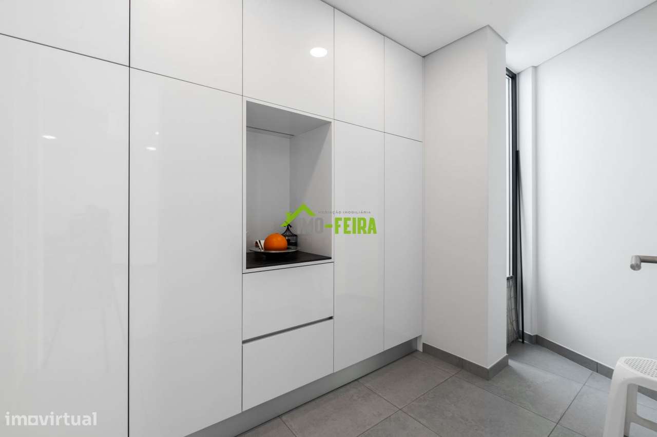 MORADIA LUXO COM PISCINA-10