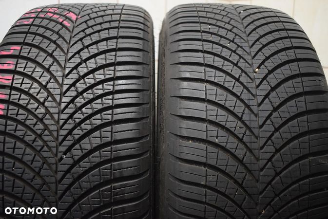 R18 235/40 Goodyear Vector 4 Seasons GEN-3 Cena za parę - 1