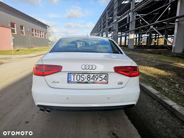 Audi A4 Avant 2.0 TDI DPF quattro S tronic Attraction - 4