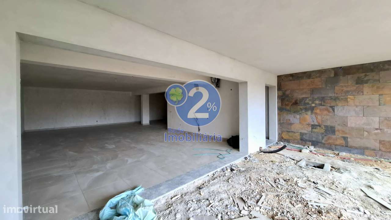 Moradia T3+1 em construção-6