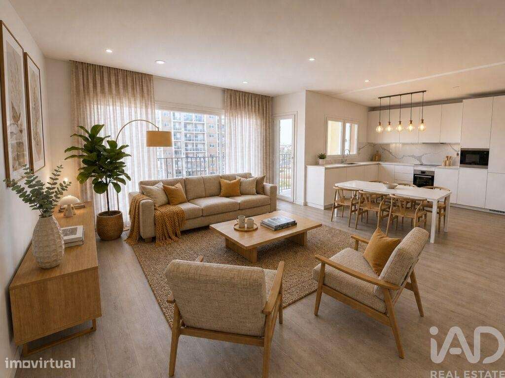 Apartamento T3 Em Corroios De 83 00 M2