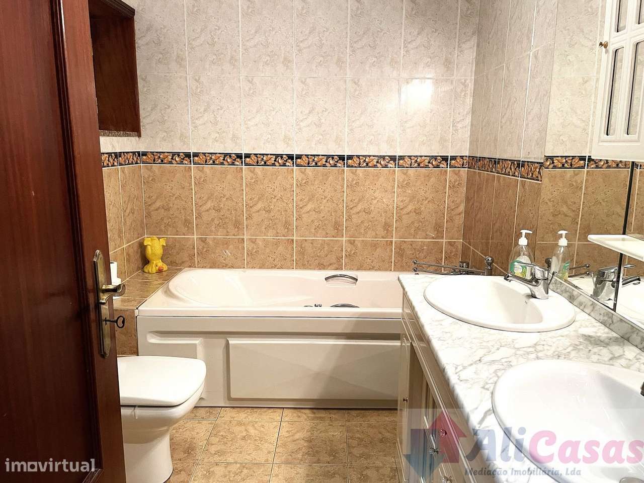 Vivenda Isolada C/ 2.719m2 de Terreno-22