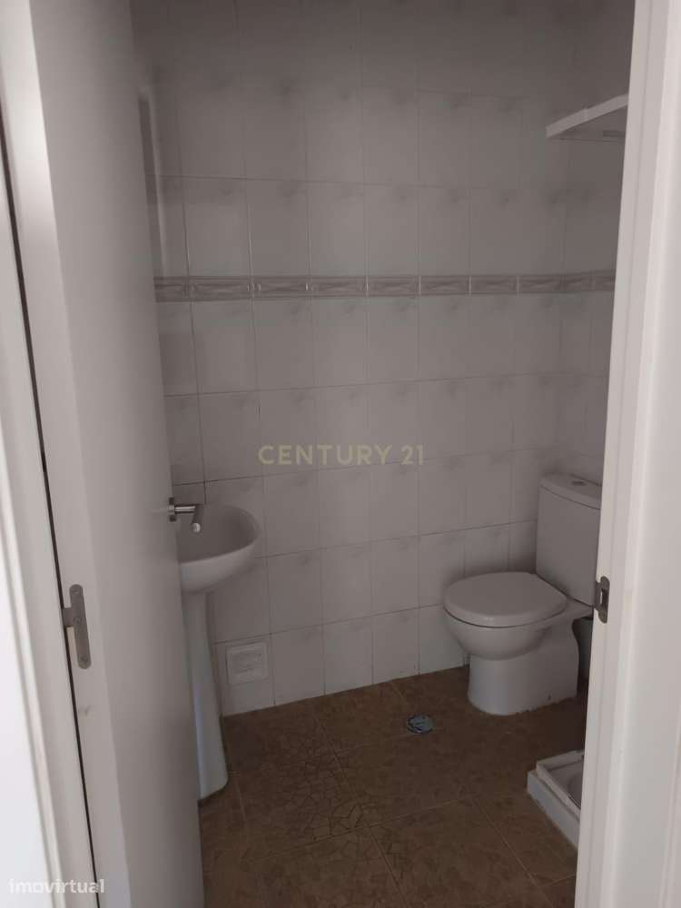 Apartamento T3 no Centro do Barreiro - Rua Miguel Bombarda-9