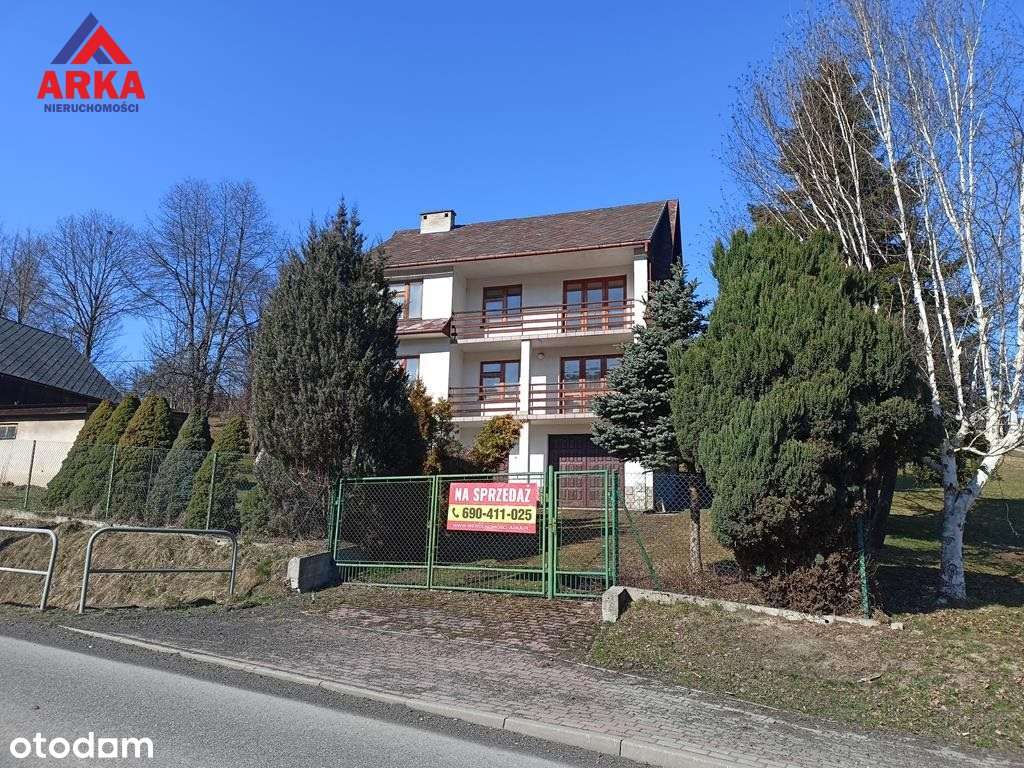 Solidny dom z dużą, w całości budowlaną działką