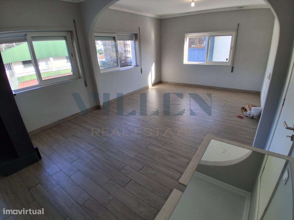 Andar Moradia T3 Renovado com Garagem e 3 Frentes em São Cosme - Go...-21