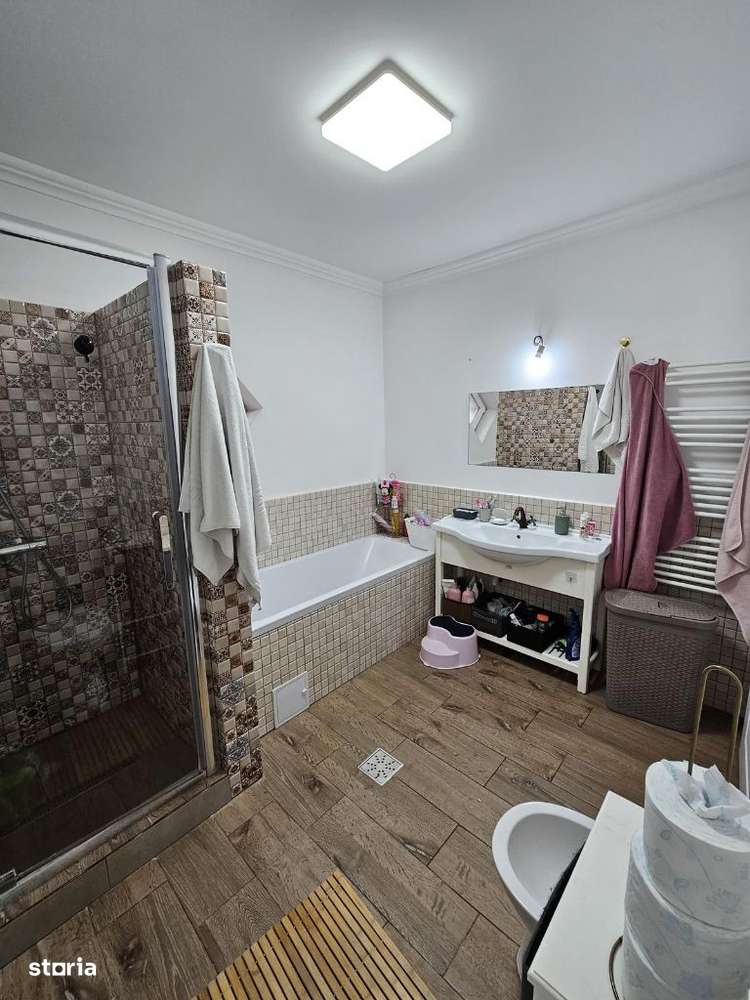 Două Case Luxoase în Zona Inel 1, Constanța-4