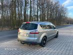 Ford S-Max - 12