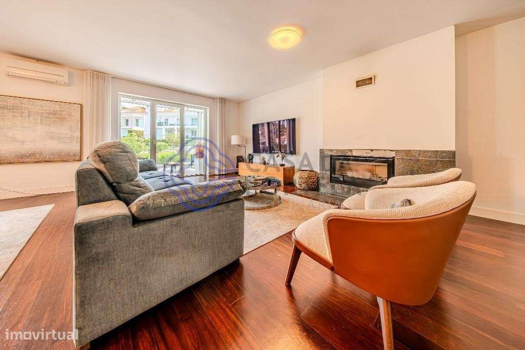 Apartamento Duplex T5 de Luxo com Terraço, Piscina e Garagem – Estoril-5