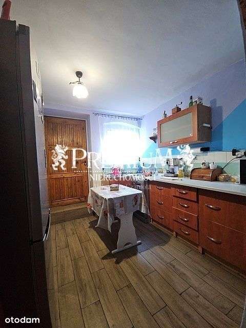 Dom wolno stojący z lat 30-tych na dużej-7