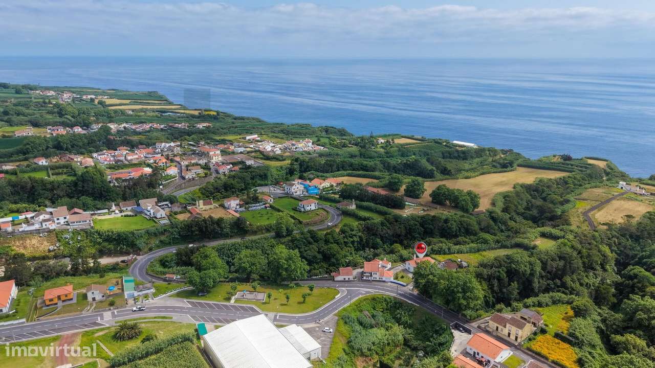 Moradia T4 de Excelência com Vista Mar | Candelária |Ponta Delgada-29