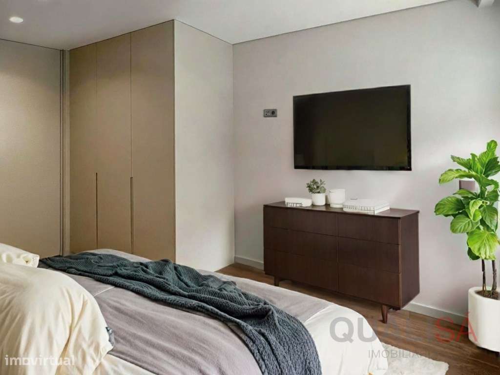 Apartamento T4 novo com logradouro e garagem em S. Vicente no centr...-32