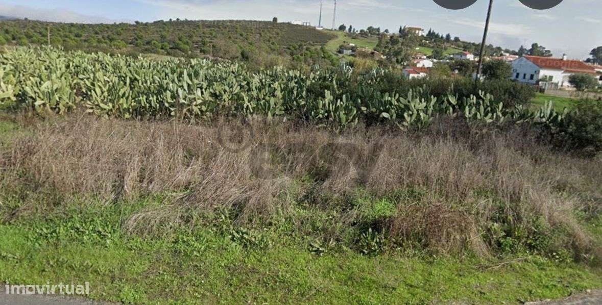 Terreno Urbano para Construção com 1685m2 , São João dos Caldeireiros,-24