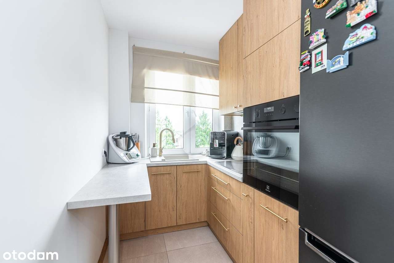 4-pokojowe przestronne mieszkanie z dużym salonem oraz osobną kuchnią-11