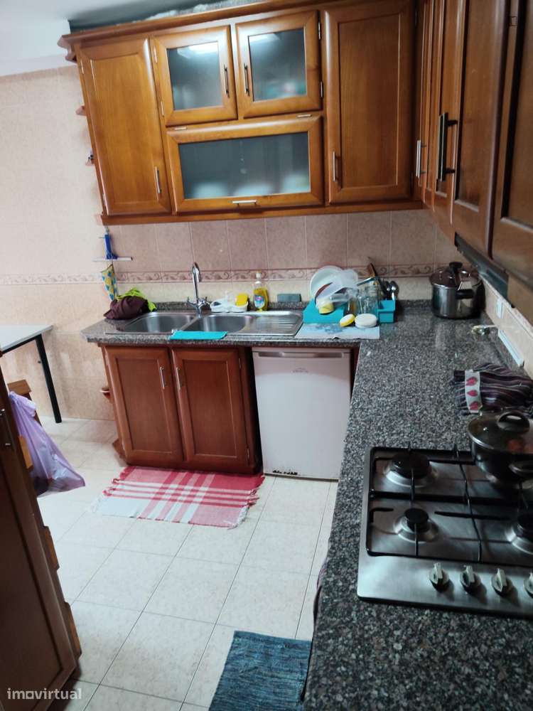 Quarto - localizado em Montes Claros Coimbra - Grande imagem: 3/7