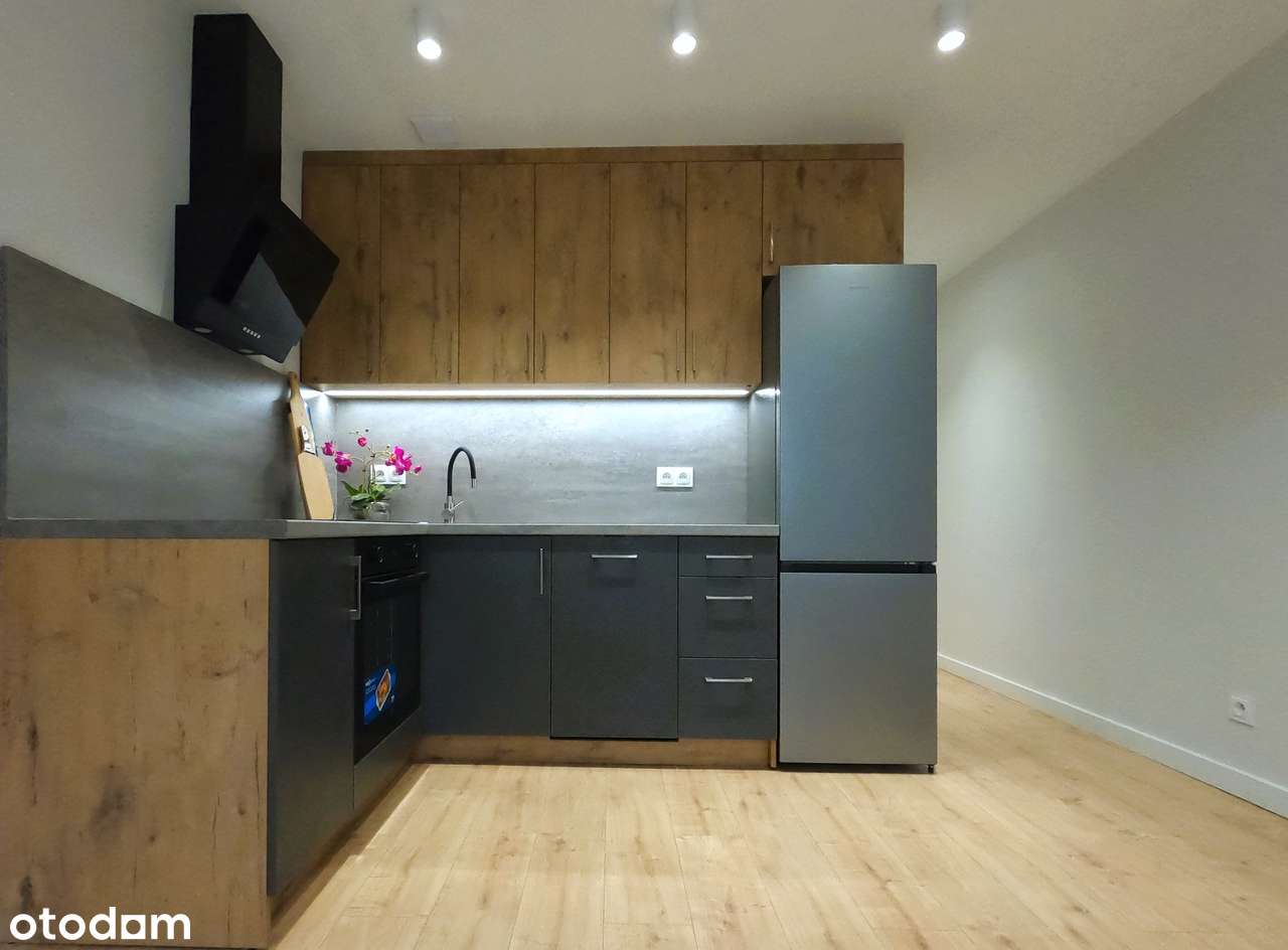 Nowoczesne, świeżo wykończone 3 pokojowe  – świetna lokalizacja!-0