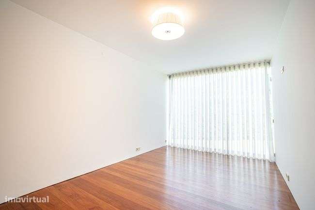 Moradia T3 para venda na  Rua do Telhado - São Pedro ( Este), Braga-10