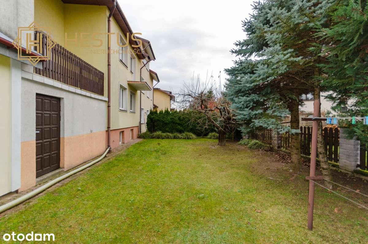 Komfortowy dom w cichej i spokojnej okolicy-9