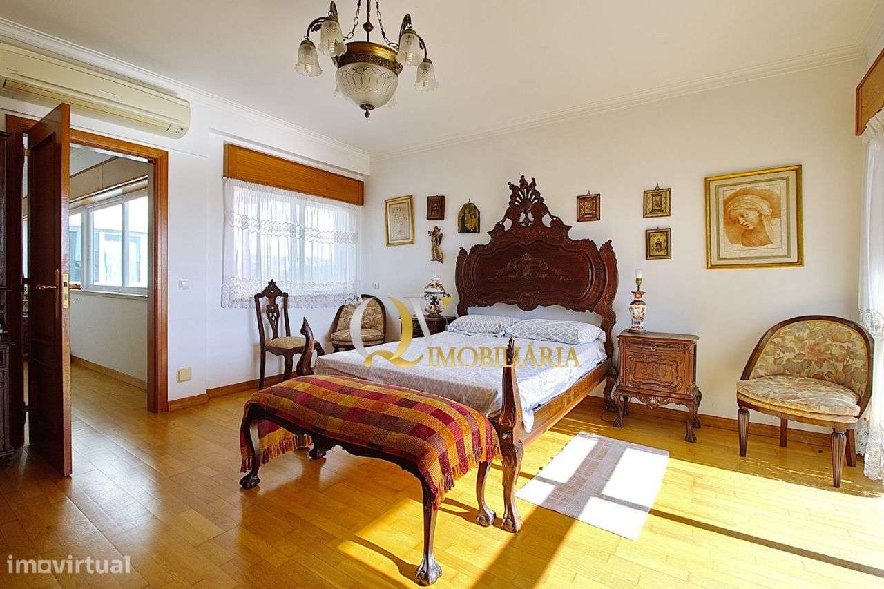 Excelente Moradia V4 para venda sita nos Jardins da Parede-43